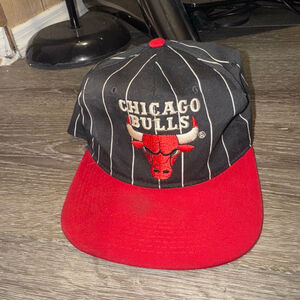 90s Vintage Starter Chicago Bulls Pinstripe Snapback Hat